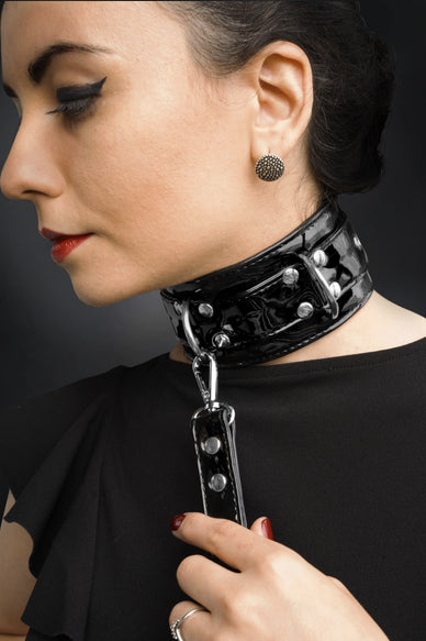 BDSM-Halsband aus schwarzem PVC – EspressivoClub